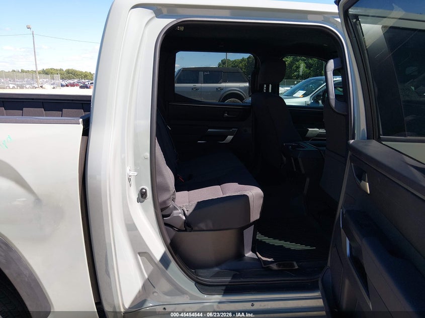 2025 TOYOTA TUNDRA auction photo 8