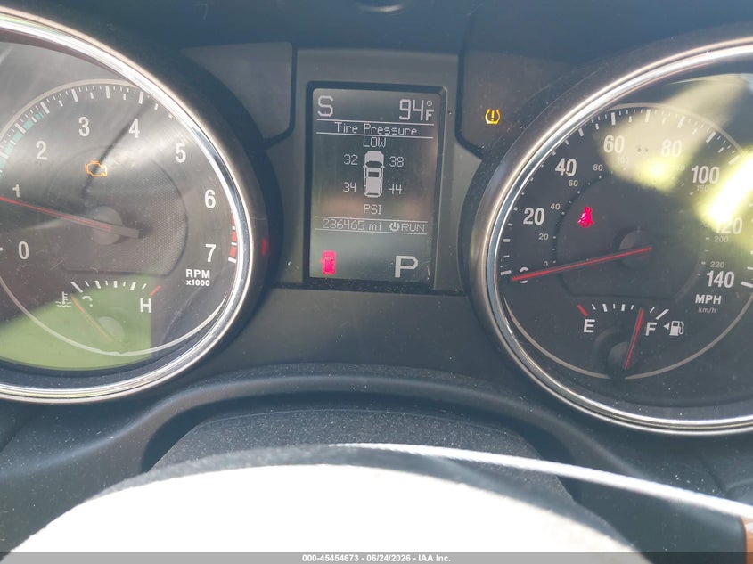 2012 JEEP GRAND CHEROKEE SPORT UTILITY VEHICLE 5.7L V-8 VVT, 360HP