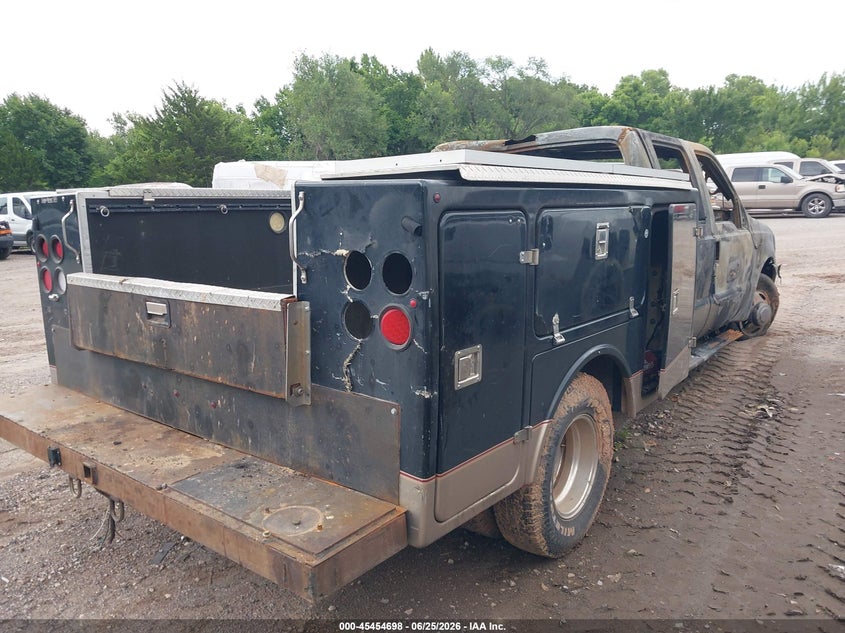 2002 FORD F-350 auction photo 4