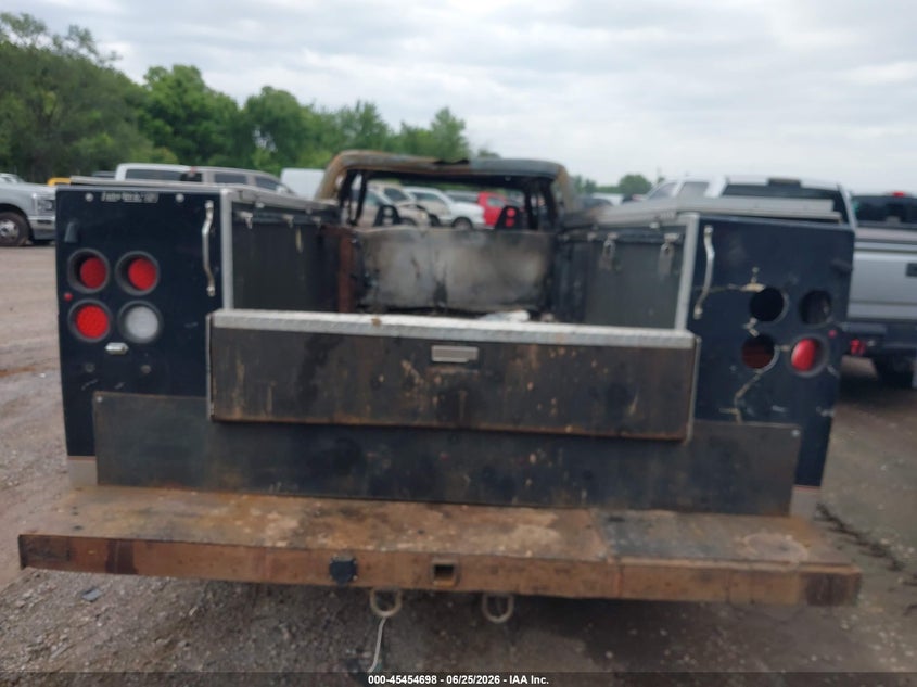 2002 FORD F-350 auction photo 8