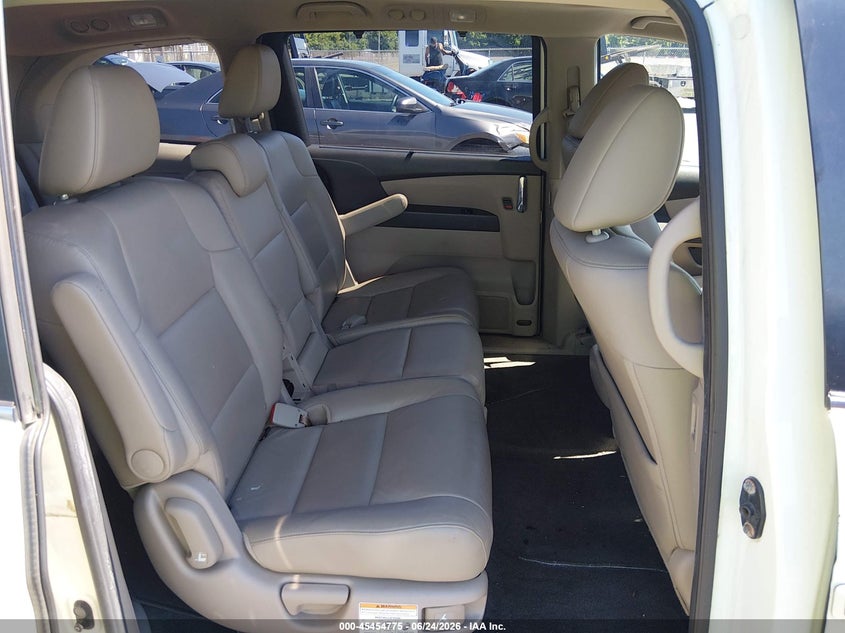 2014 HONDA ODYSSEY auction photo 8
