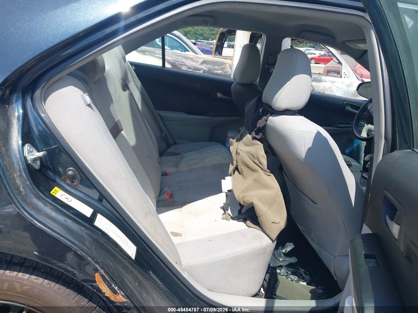 2013 TOYOTA CAMRY auction photo 8
