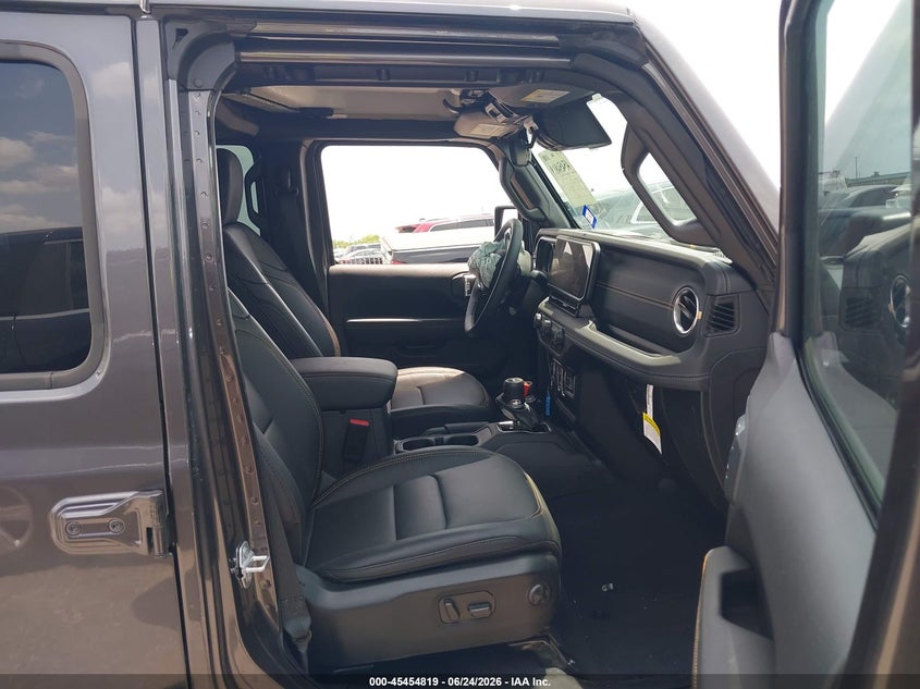 2025 JEEP WRANGLER auction photo 5