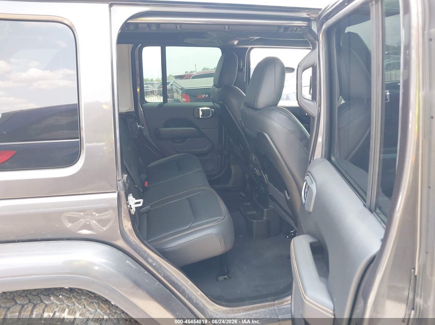 2025 JEEP WRANGLER auction photo 8