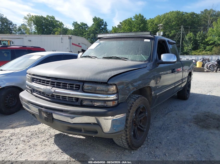 2002 Chevrolet Silverado 1500 Ls 2GCEC19T721169181 photo 1