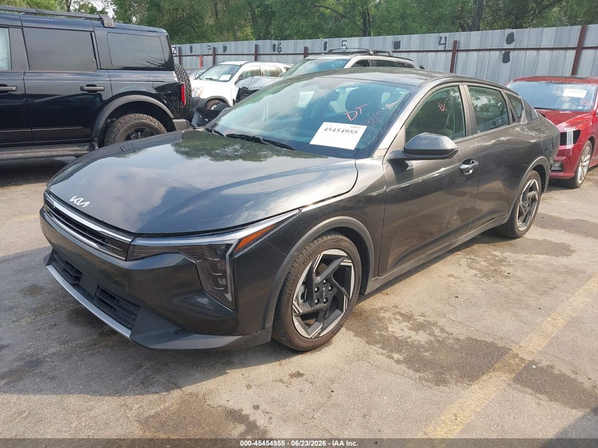 Vin: 3kpfu4de0se030105, lot: 45953068, kia k4 ex 20252