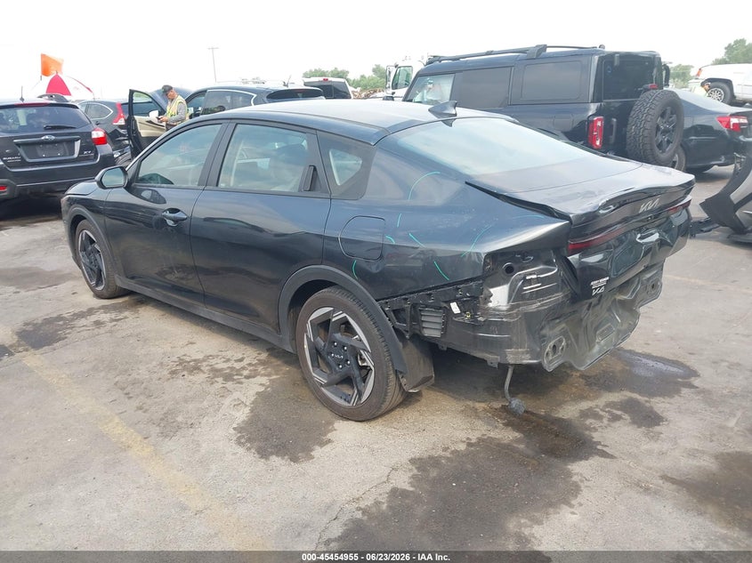 Vin: 3kpfu4de0se030105, lot: 45953068, kia k4 ex 20253