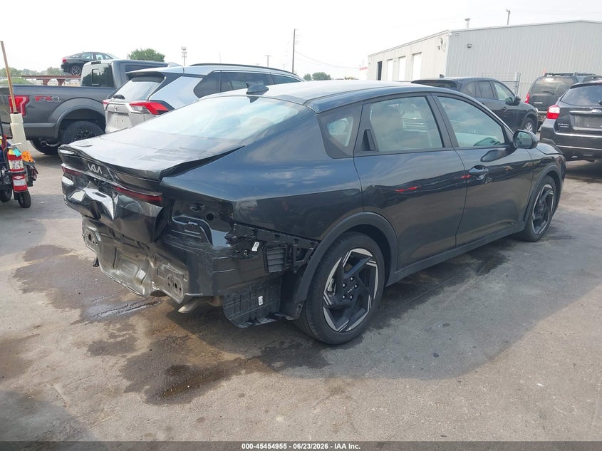 Vin: 3kpfu4de0se030105, lot: 45953068, kia k4 ex 20254
