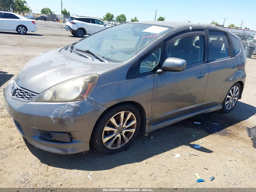HONDA FIT 2013 VIN JHMGE8G50DC033552