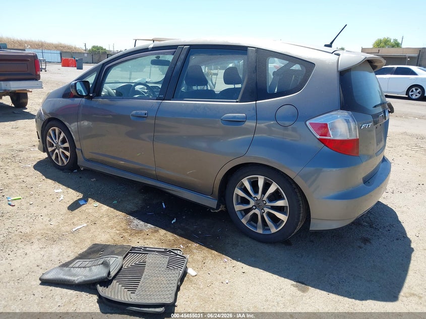 HONDA FIT 2013 VIN JHMGE8G50DC033552