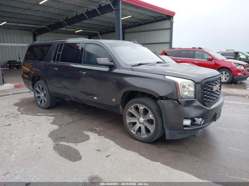 2017 GMC YUKON XL auction photo 1