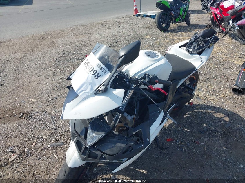 2017 Yamaha Yzfr3 A VIN: MH3RH15Y7HK002852 Lot: 45455098