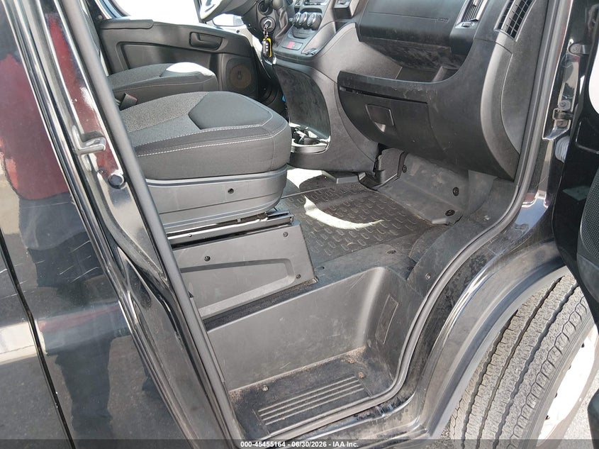 2019 RAM PROMASTER 2500 auction photo 5