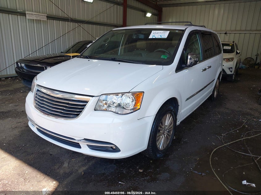 Vin: 2c4rc1cg5fr618894, lot: 45953308, chrysler town & country touring-l 20152