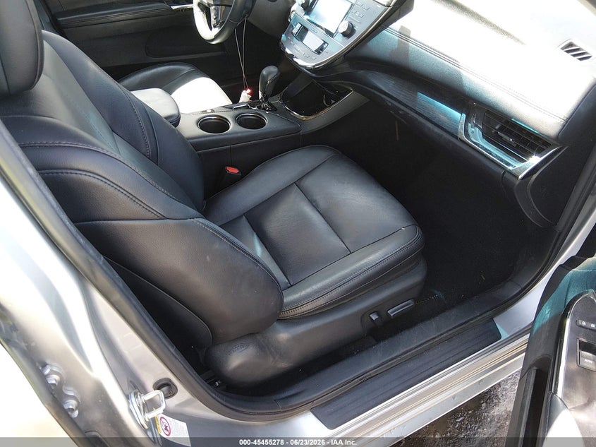 2016 TOYOTA AVALON auction photo 5