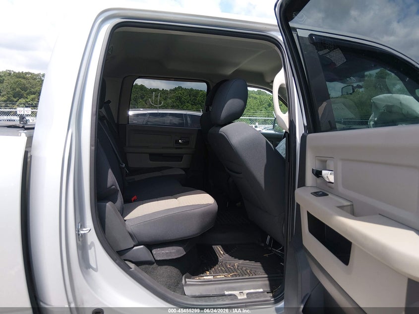 2012 RAM 1500 auction photo 8