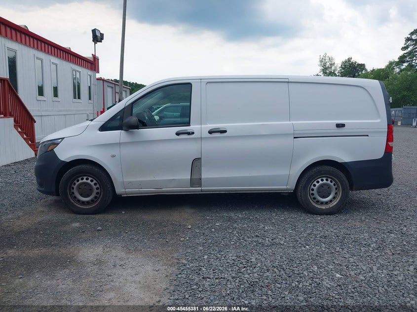 2019 MERCEDES-BENZ METRIS — Фото 14