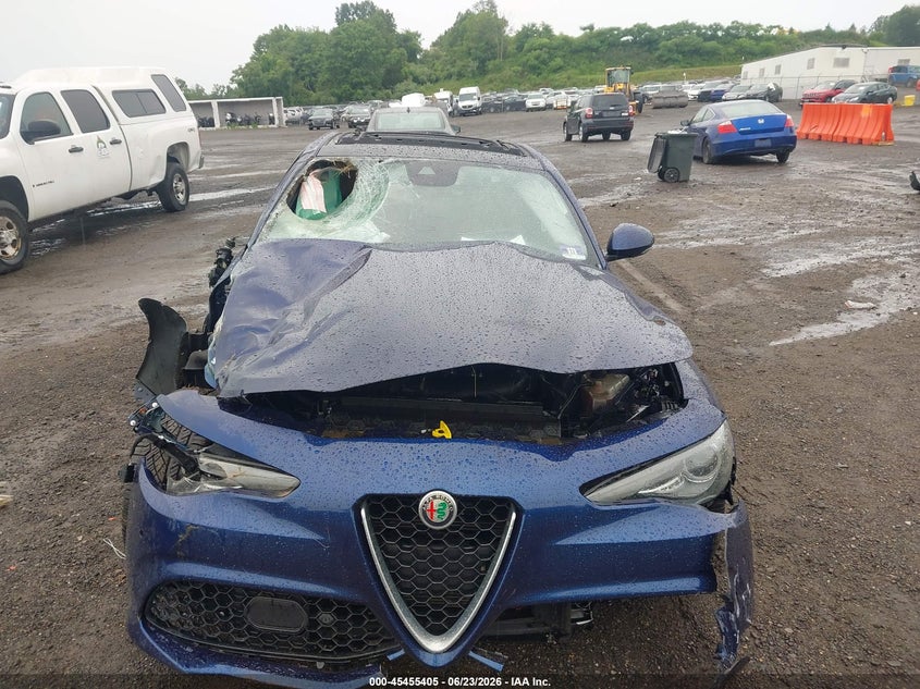2018 Alfa Romeo Giulia Ti Sport Awd VIN: ZARFAEEN0J7590384 Lot: 45455405