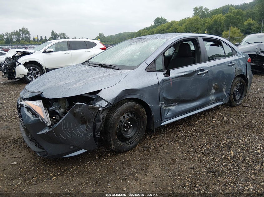 2025 Toyota Corolla, Front & Rear, IAAI, VIN 5YFB4MDE5SP329800 — photo 2