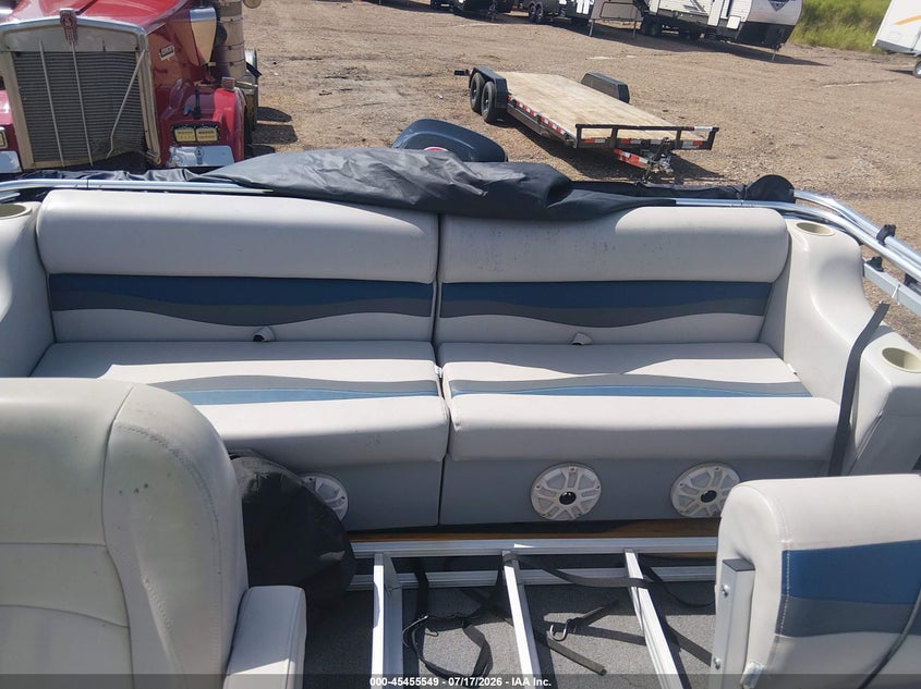 2001 FOREST RIVER 322FC ODYSSEY auction photo 8