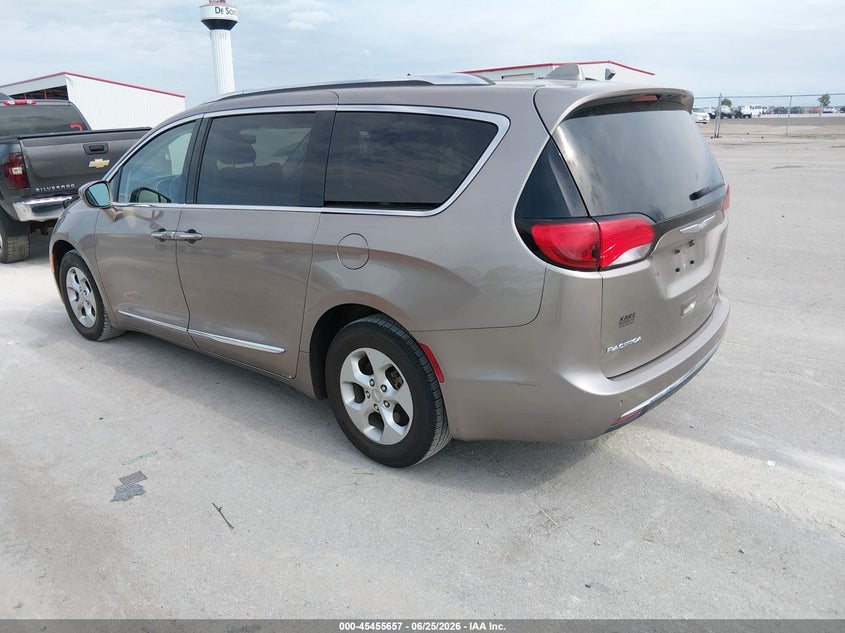 Vin: 2c4rc1eg3hr607604, lot: 45953770, chrysler pacifica touring-l plus 20173