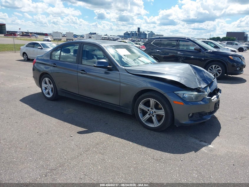 2013 BMW 328I — zdjęcie z aukcji