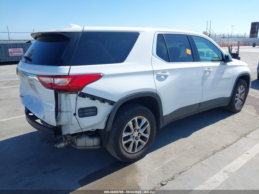 2020 CHEVROLET TRAVERSE FWD LS — Photo 4