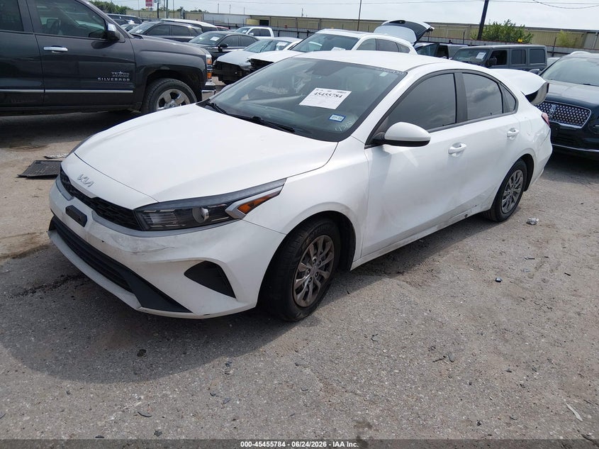 2024 KIA FORTE auction photo 2