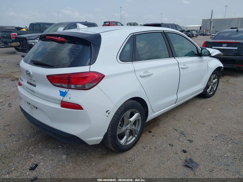 2018 HYUNDAI ELANTRA GT auction photo 4