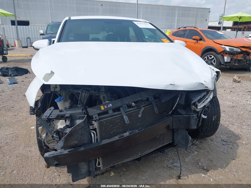 2018 HYUNDAI ELANTRA GT auction photo 6