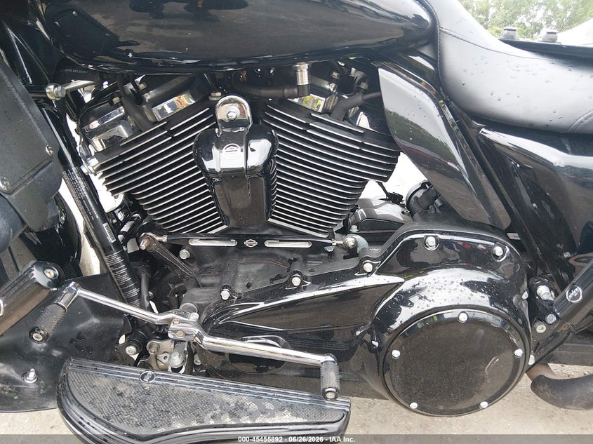 2018 Harley-Davidson Fltrxs Road Glide Special VIN: 1HD1KTC17JB601026 Lot: 45455892