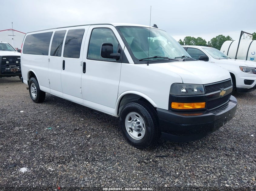 Vin: 1gazgnfp7m1155402, lot: 45954006, chevrolet express passenger rwd 3500 extended wheelbase ls 2021 img_1