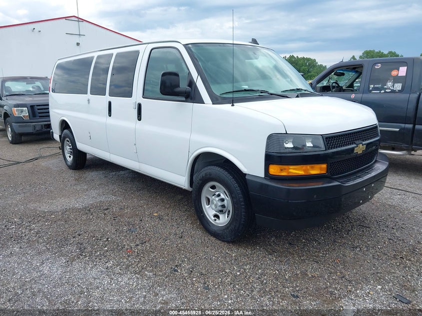 Vin: 1gazgnfp1m1155315, lot: 45954041, chevrolet express passenger rwd 3500 extended wheelbase ls 2021 img_1