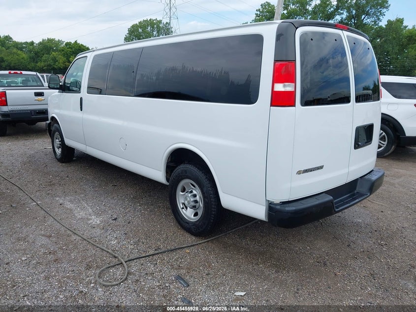 Vin: 1gazgnfp1m1155315, lot: 45954041, chevrolet express passenger rwd 3500 extended wheelbase ls 20213