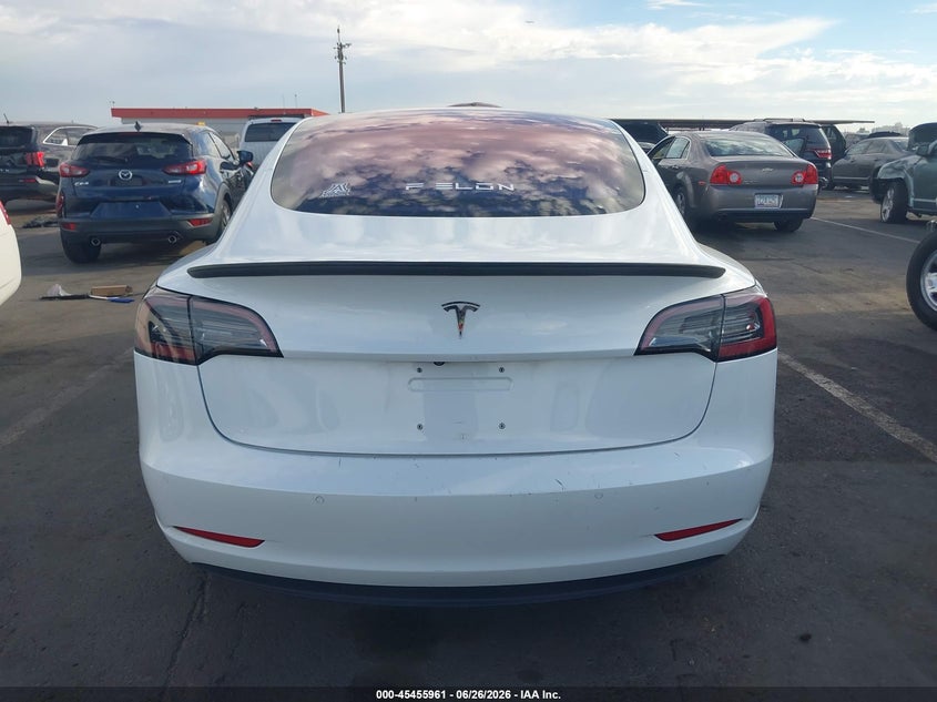 AtlanticExpress - Tesla Model 3