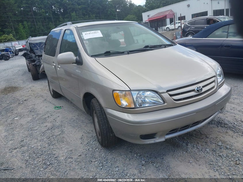 2003 Toyota Sienna