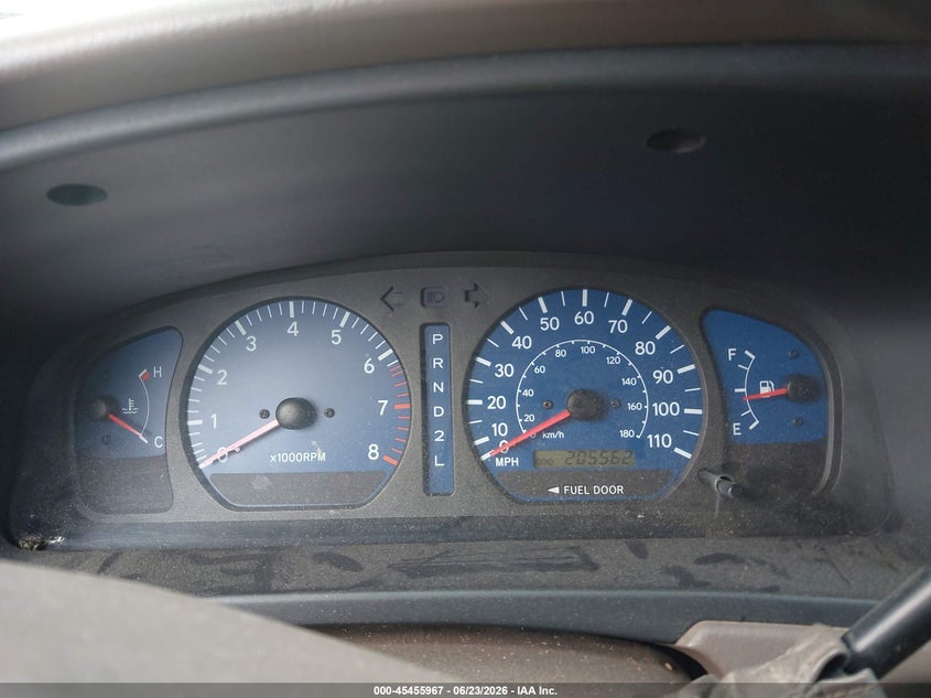 2003 TOYOTA SIENNA auction photo 7