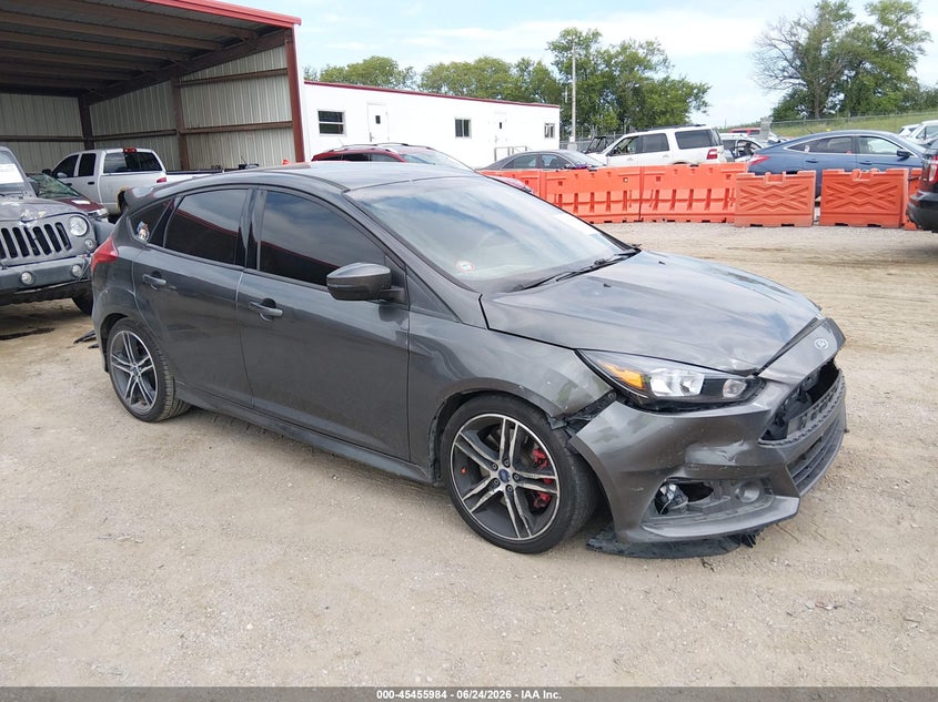 Vin: 1fadp3l94gl336533, lot: 45954098, ford focus st 20161