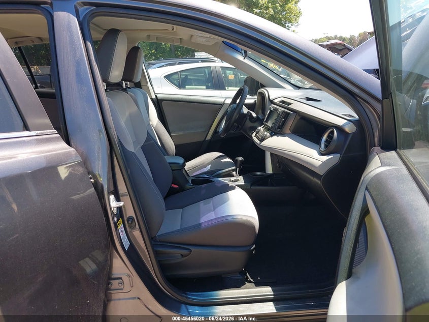 2014 TOYOTA RAV4 auction photo 5