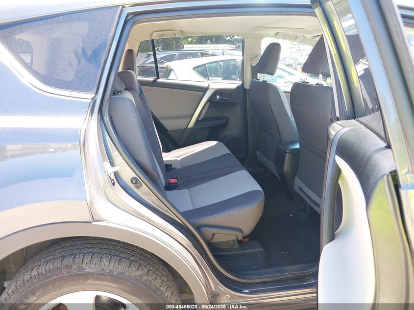 2014 TOYOTA RAV4 auction photo 8