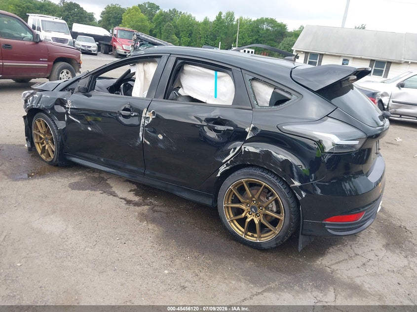 Vin: 1fadp3l94jl319853, lot: 45954233, ford focus st 20183