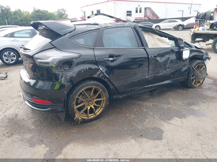 Vin: 1fadp3l94jl319853, lot: 45954233, ford focus st 20184