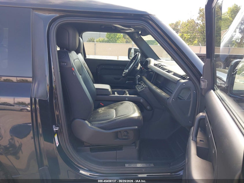 2021 LAND ROVER DEFENDER auction photo 5