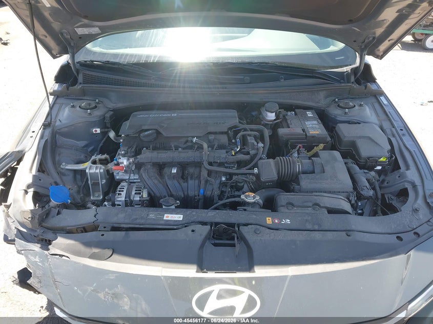 2024 HYUNDAI ELANTRA SEL — Photo 10