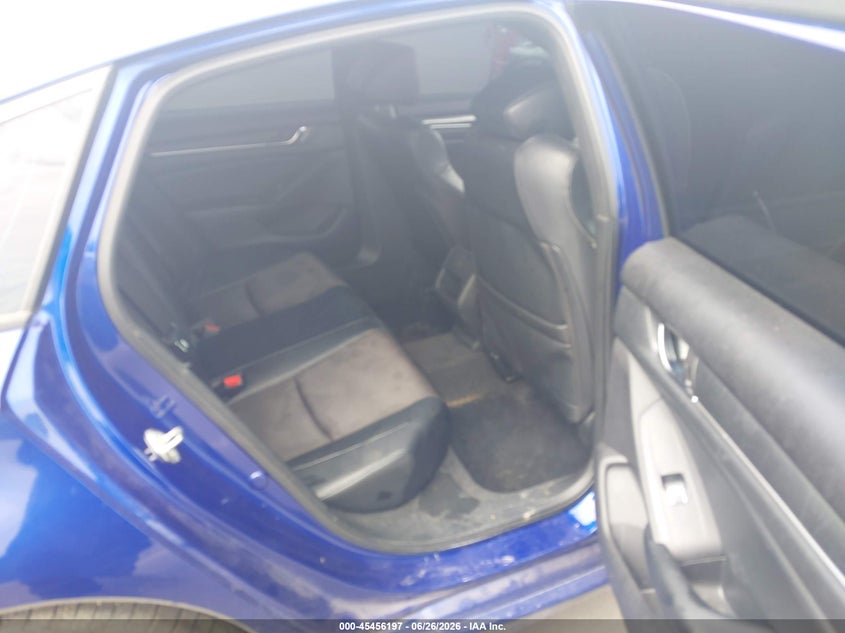 2018 HONDA ACCORD auction photo 8