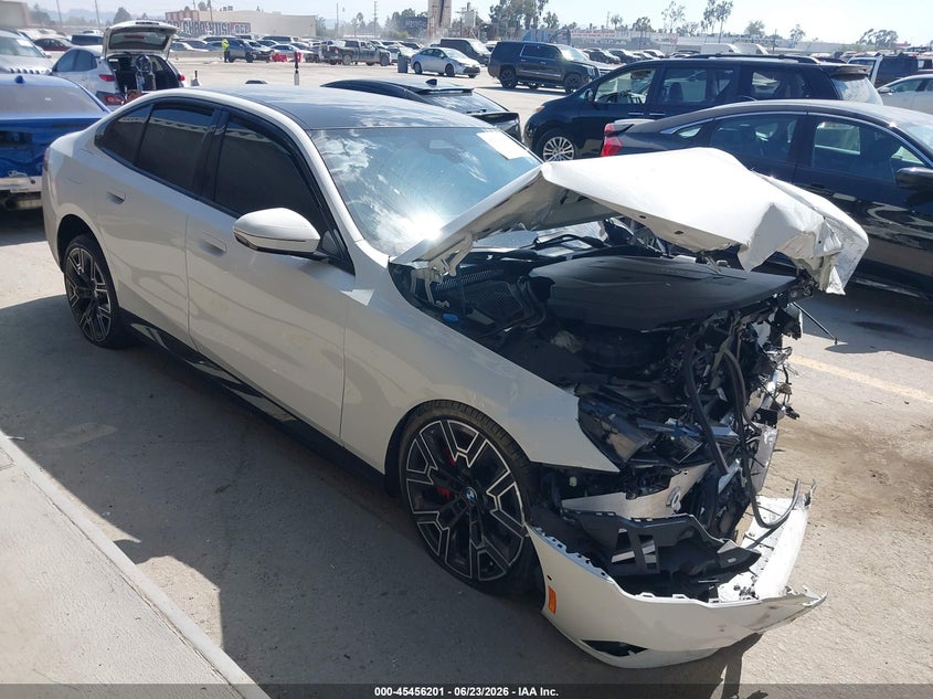 Vin: wby63hg04tcw23712, lot: 45954314, bmw i5 edrive40 2026 img_1
