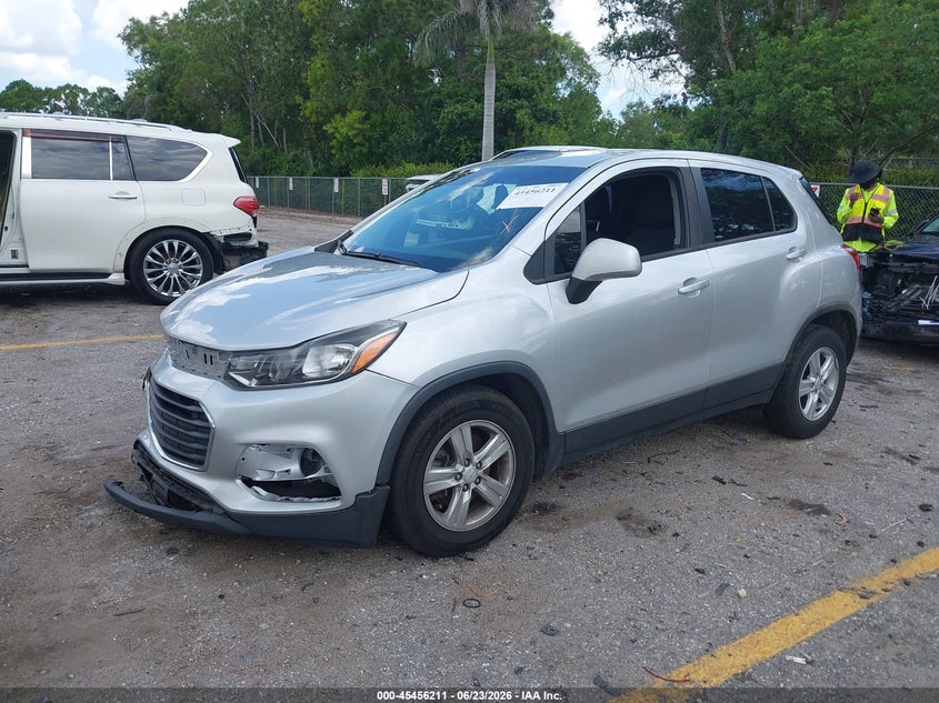 2021 CHEVROLET TRAX auction photo 2