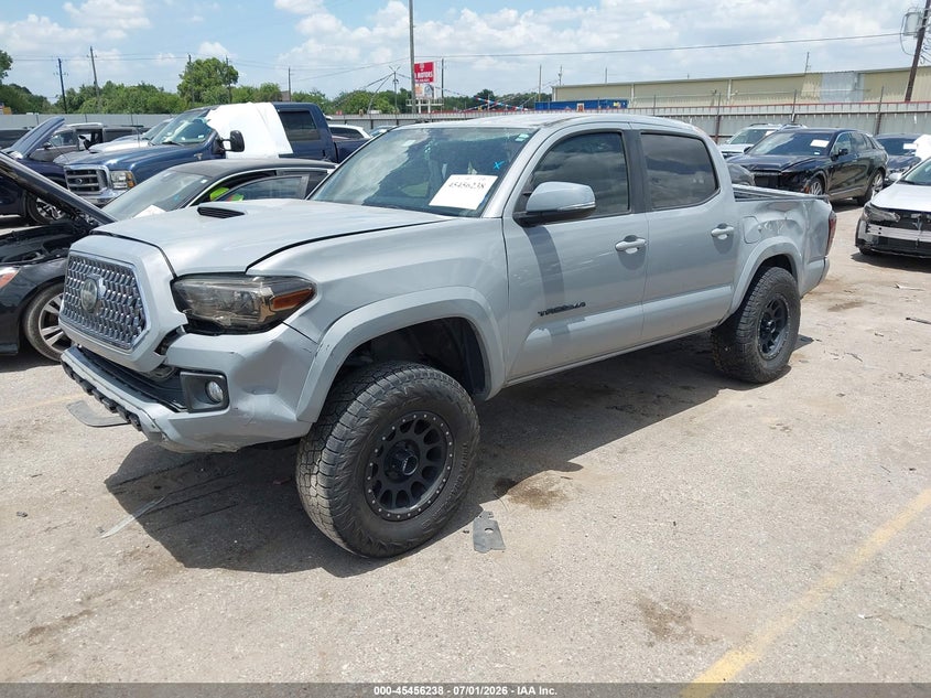 2019 TOYOTA TACOMA auction photo 2