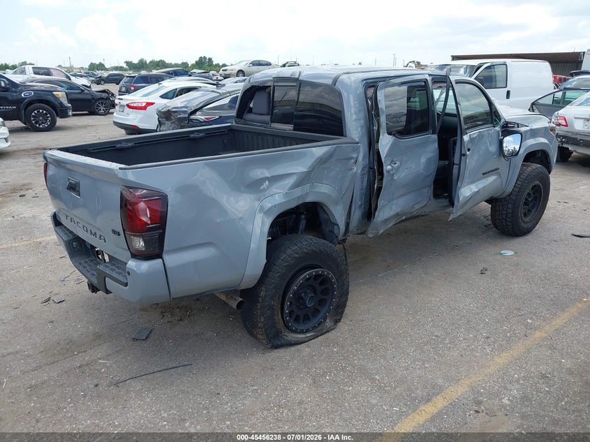 2019 TOYOTA TACOMA auction photo 4