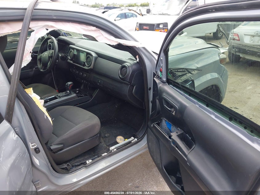 2019 TOYOTA TACOMA auction photo 5